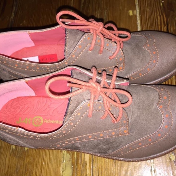 J-41 oxford wingtip vegan adventure shoes - Picture 6 of 6